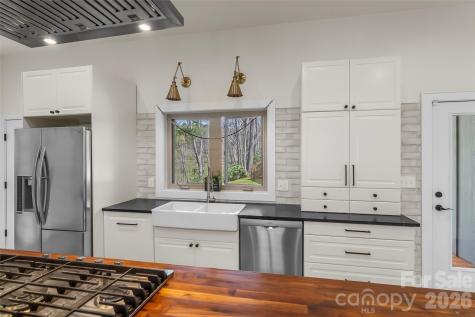 628 Brush Creek Road Fairview NC 28730