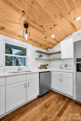 142 Gillespie Circle Brevard NC 28712