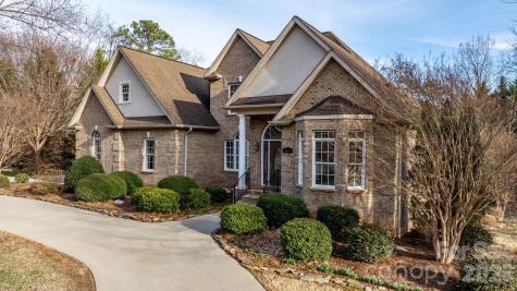 2301 Willow Creek Drive Newton NC 28658