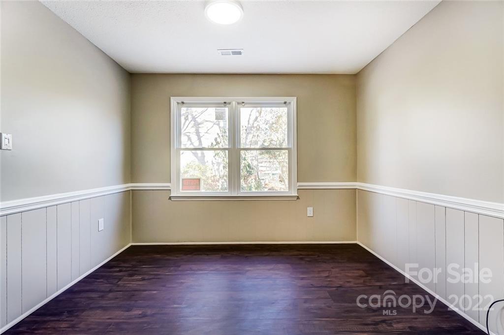 4914 Chestnut Lake Drive Charlotte NC 28227