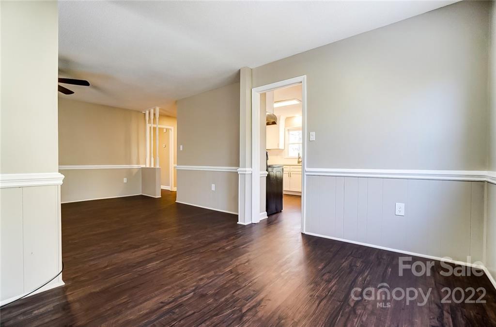 4914 Chestnut Lake Drive Charlotte NC 28227