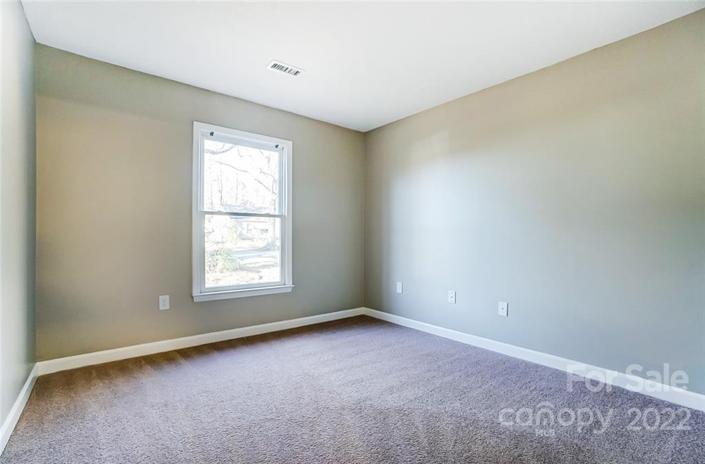 4914 Chestnut Lake Drive Charlotte NC 28227