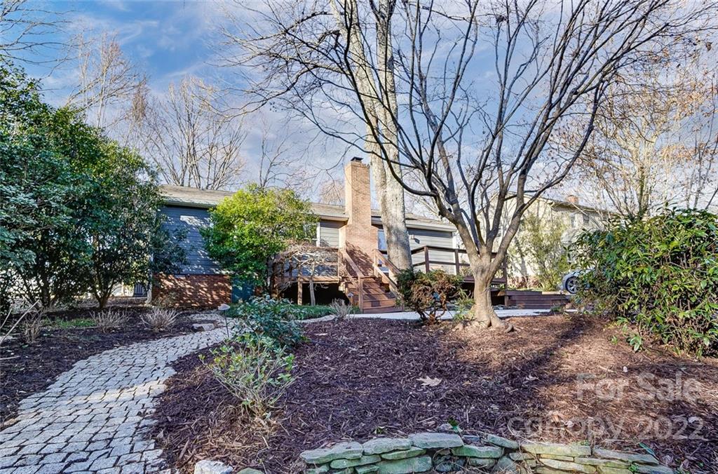 4914 Chestnut Lake Drive Charlotte NC 28227