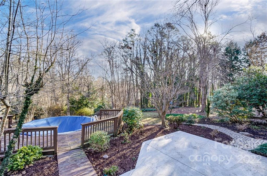4914 Chestnut Lake Drive Charlotte NC 28227