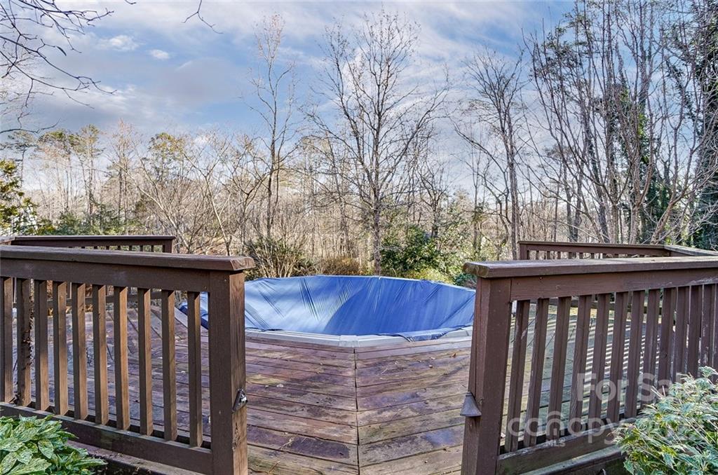 4914 Chestnut Lake Drive Charlotte NC 28227