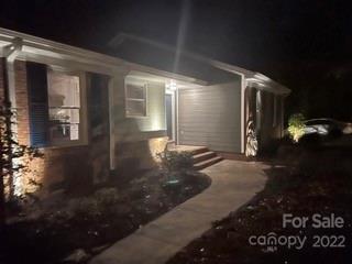 4914 Chestnut Lake Drive Charlotte NC 28227