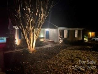 4914 Chestnut Lake Drive Charlotte NC 28227