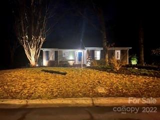 4914 Chestnut Lake Drive Charlotte NC 28227