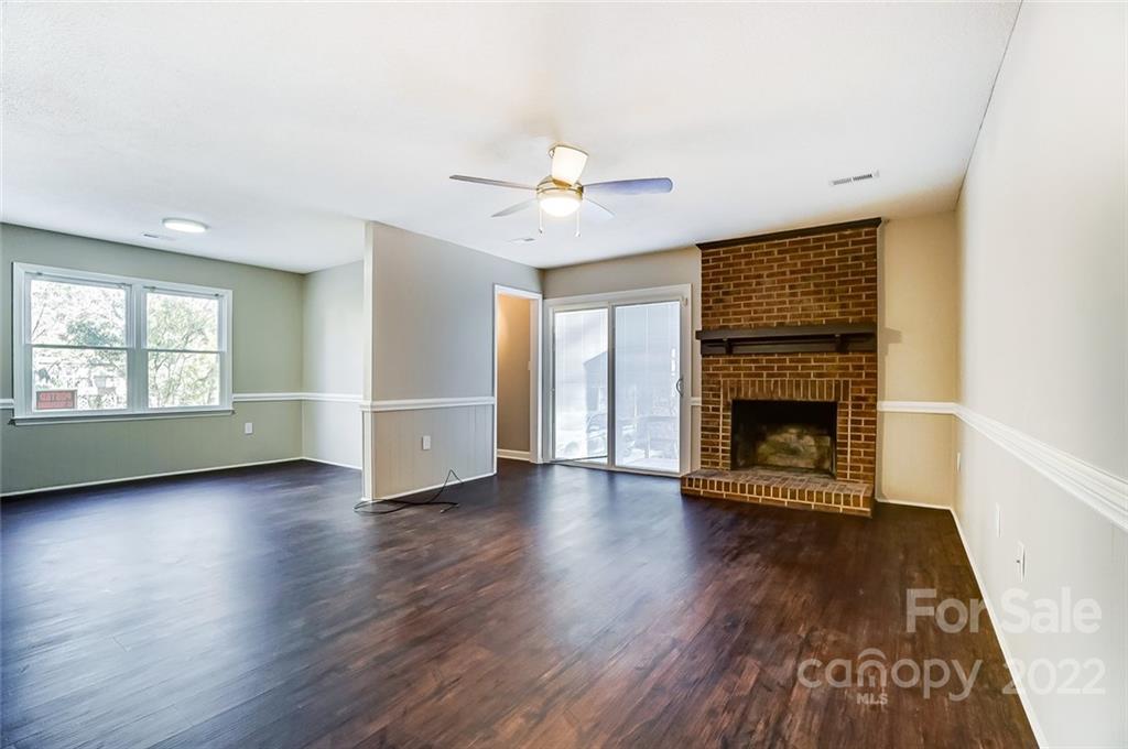 4914 Chestnut Lake Drive Charlotte NC 28227