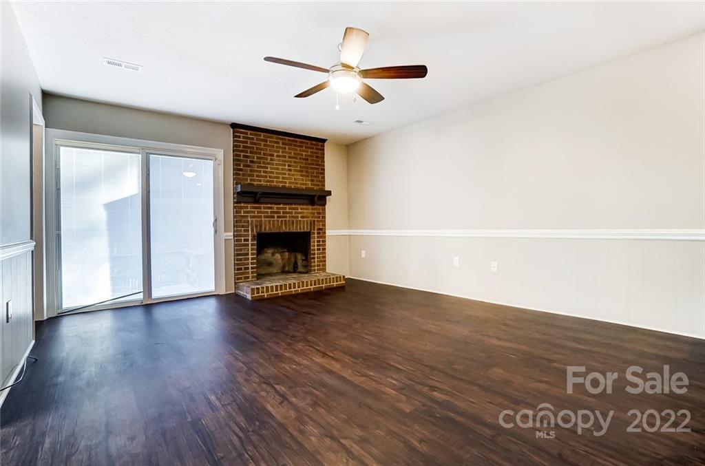 4914 Chestnut Lake Drive Charlotte NC 28227