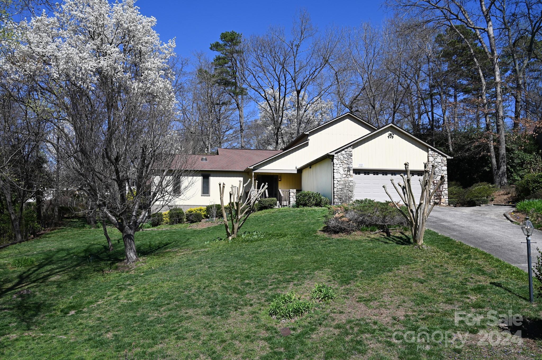 122 35th Avenue NW Hickory NC 28601