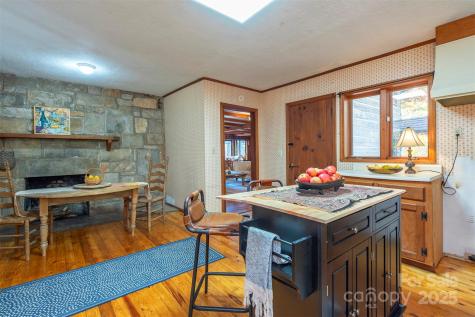 102 Weaver Mill Road Columbus NC 28722