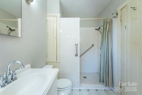 102 Weaver Mill Road Columbus NC 28722