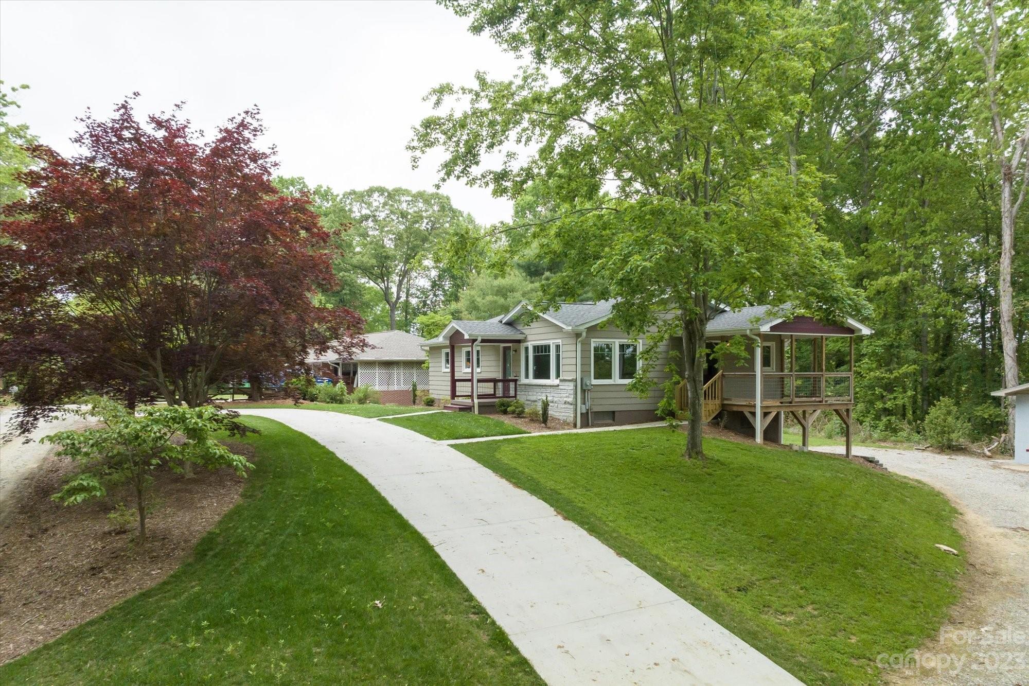 1914 Oxford Drive Hendersonville NC 28792