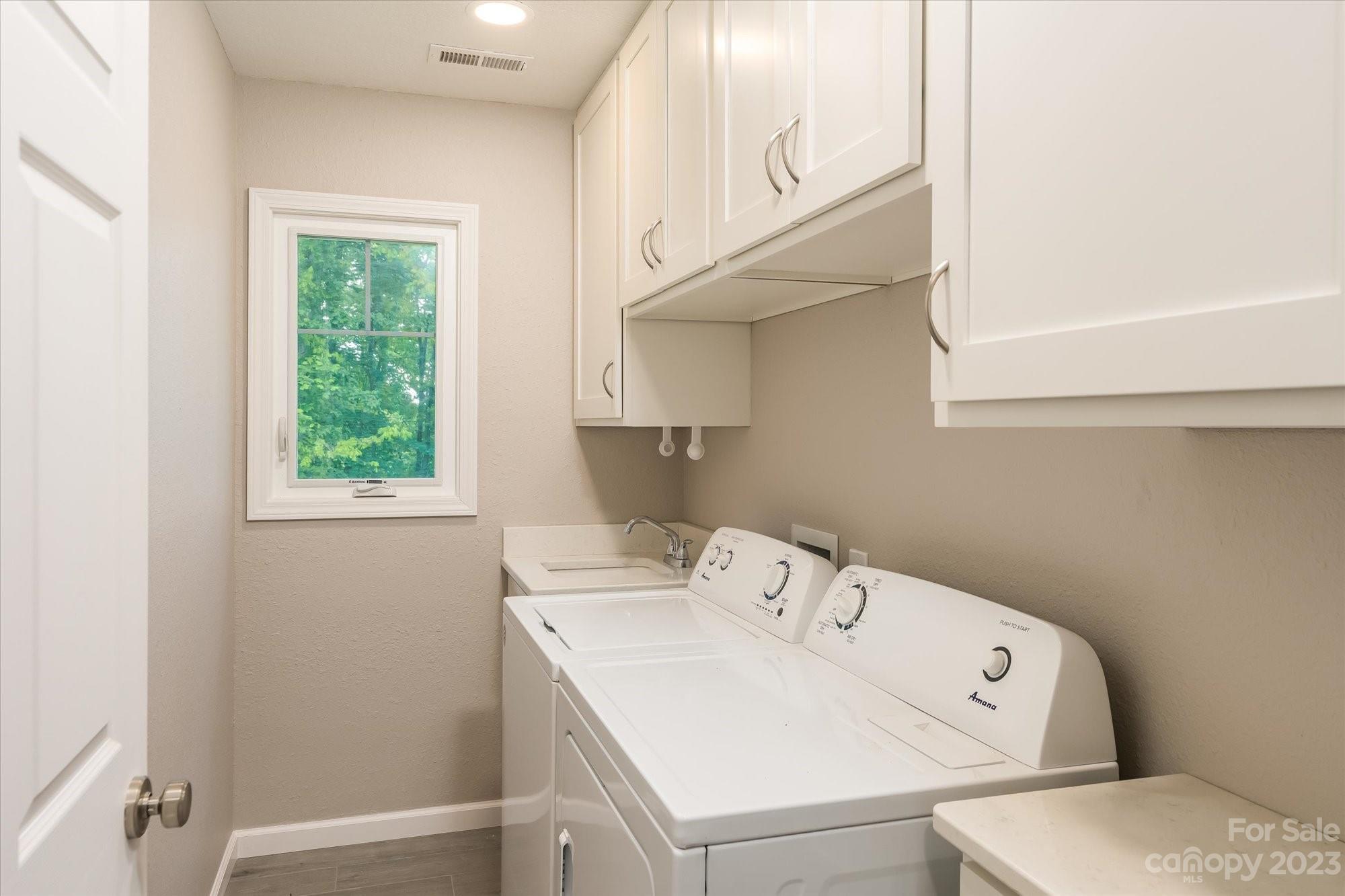 1914 Oxford Drive Hendersonville NC 28792