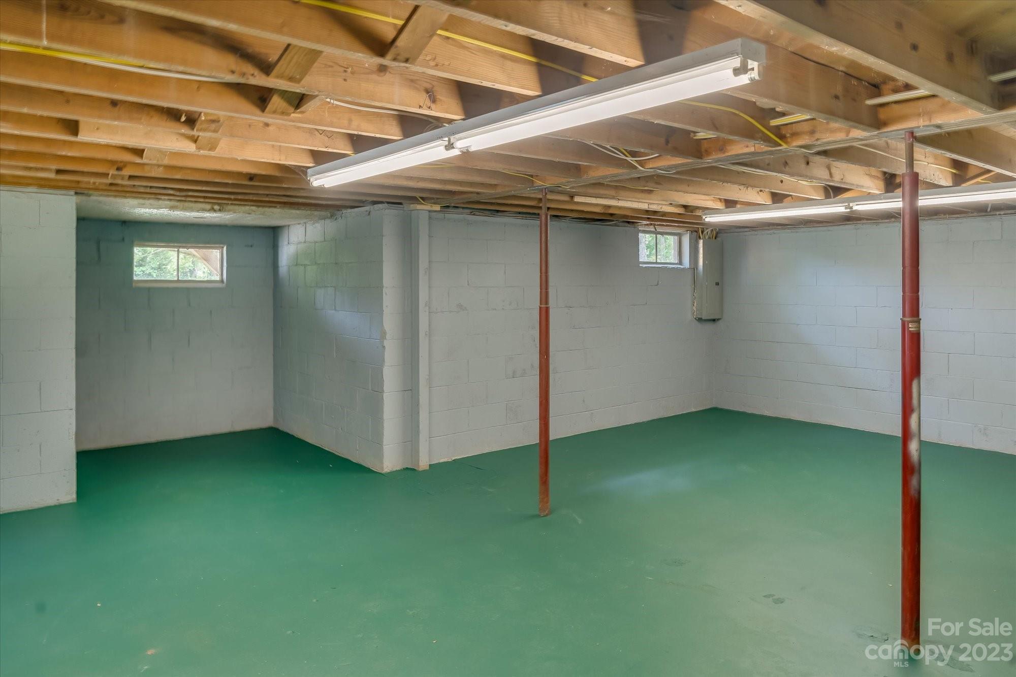 1914 Oxford Drive Hendersonville NC 28792