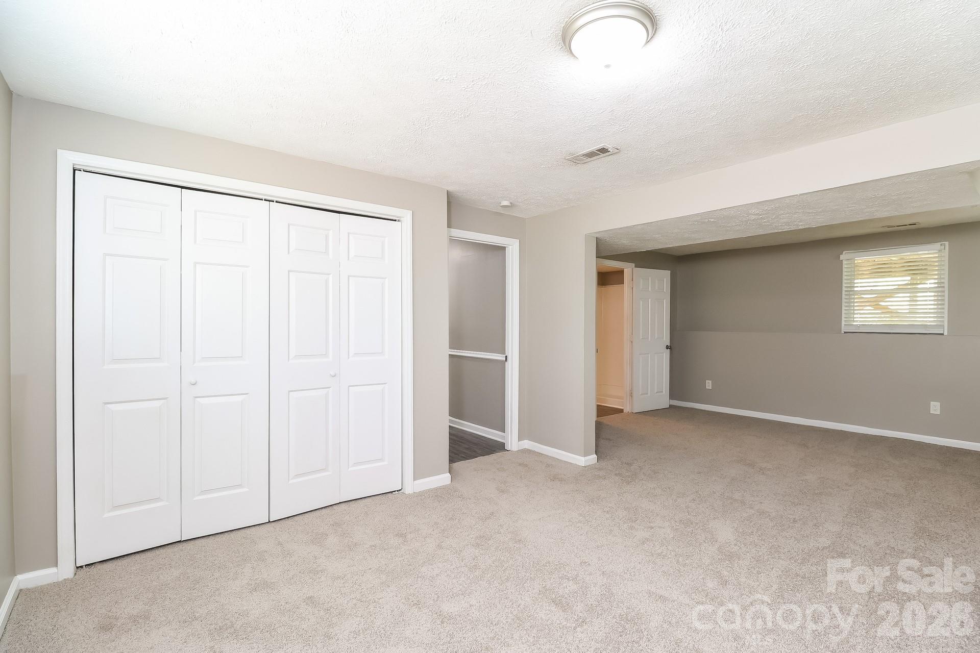 9111 Touchstone Lane Charlotte NC 28227