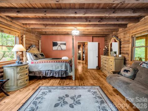 1040 Soquili Drive Brevard NC 28712