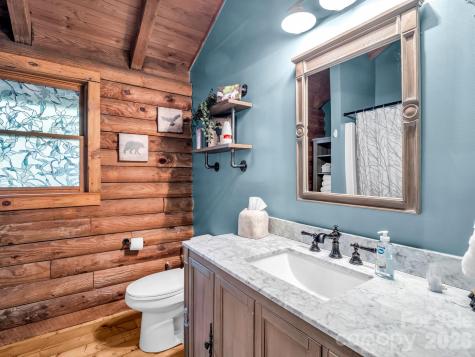 1040 Soquili Drive Brevard NC 28712