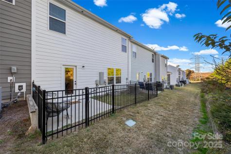 1140 Streamside Lane York SC 29745