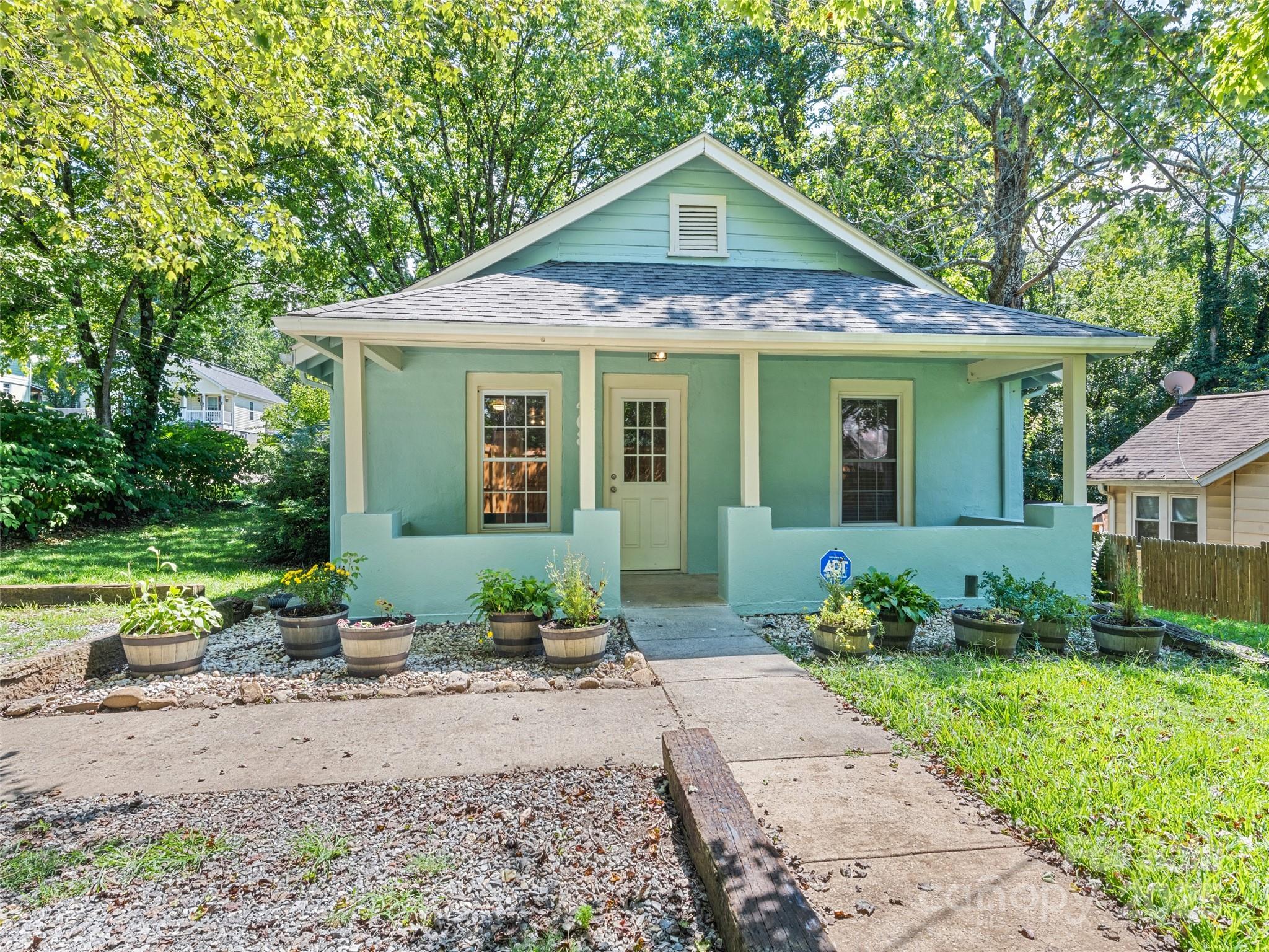 468 Deaverview Road Asheville NC 28806