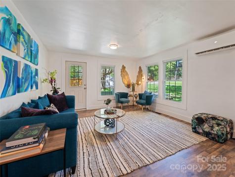 468 Deaverview Road Asheville NC 28806