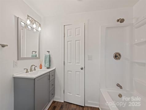 468 Deaverview Road Asheville NC 28806