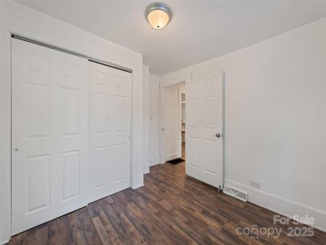 468 Deaverview Road Asheville NC 28806