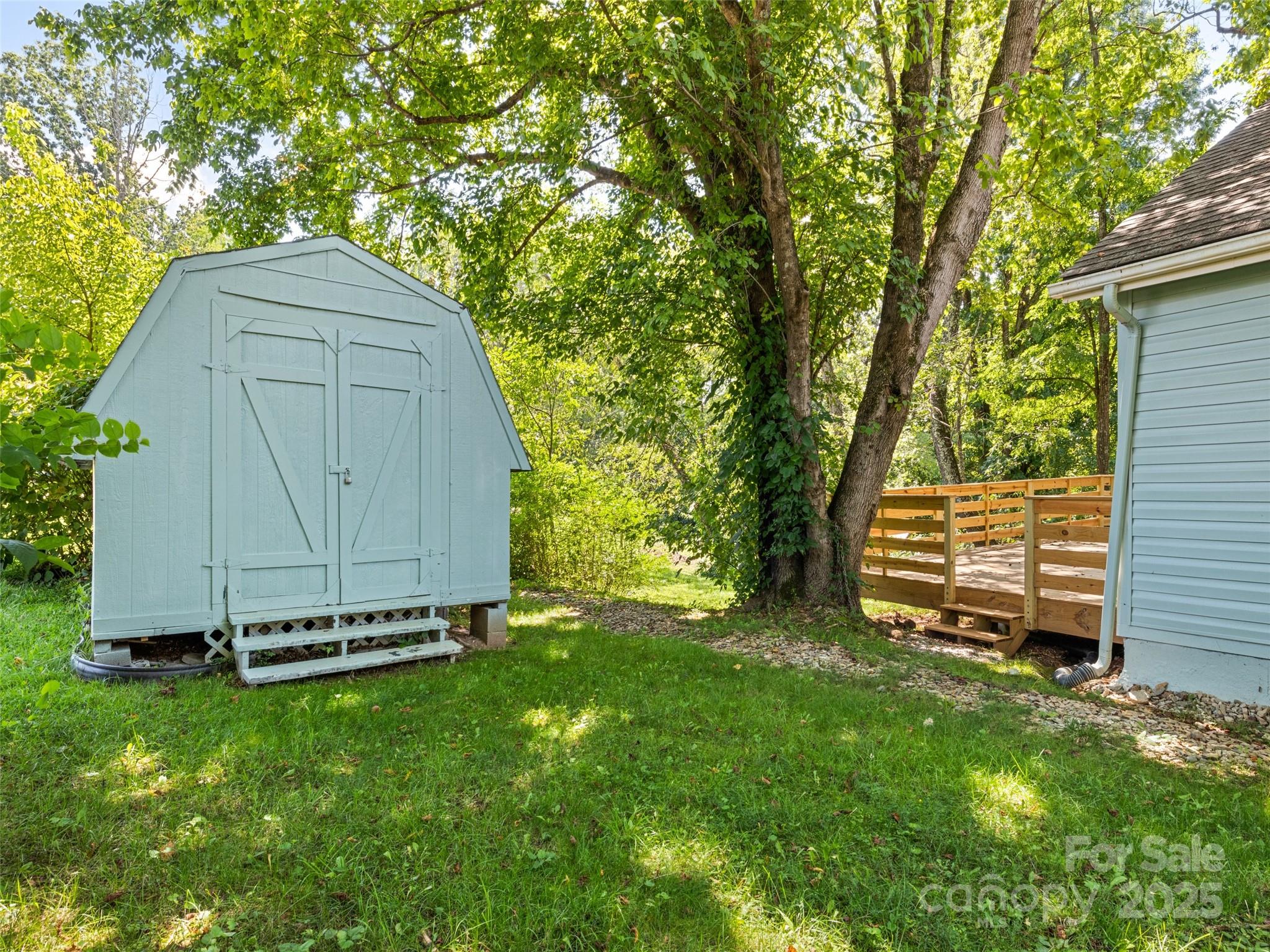 468 Deaverview Road Asheville NC 28806