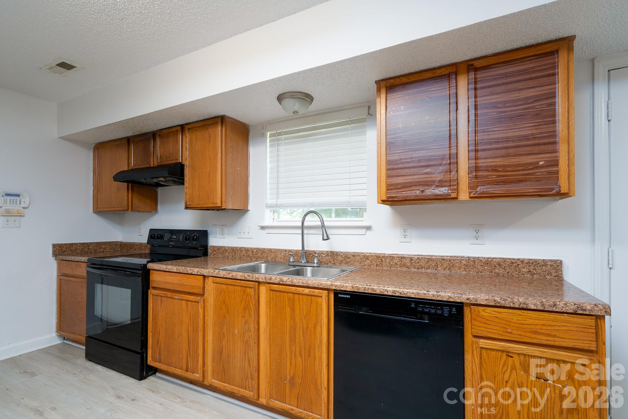 511 Lightspun Lane Charlotte NC 28216