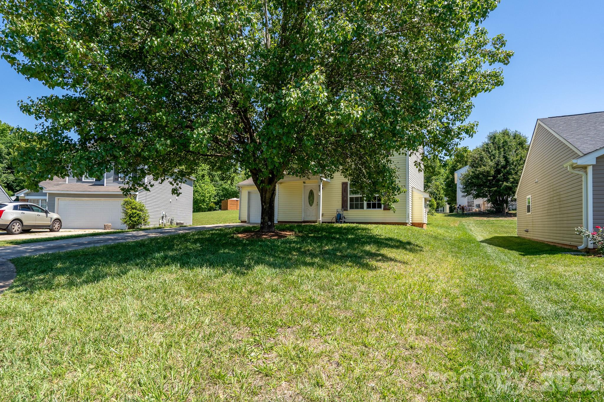 511 Lightspun Lane Charlotte NC 28216