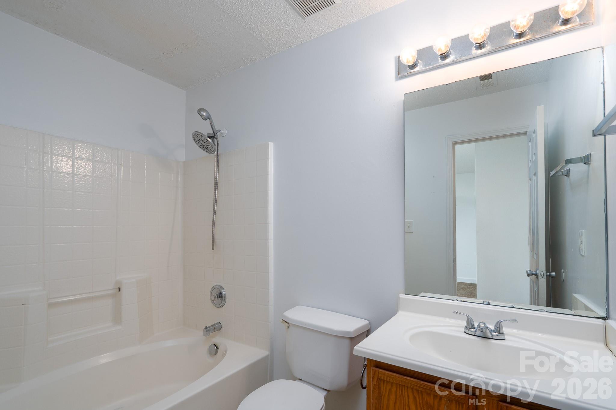 511 Lightspun Lane Charlotte NC 28216