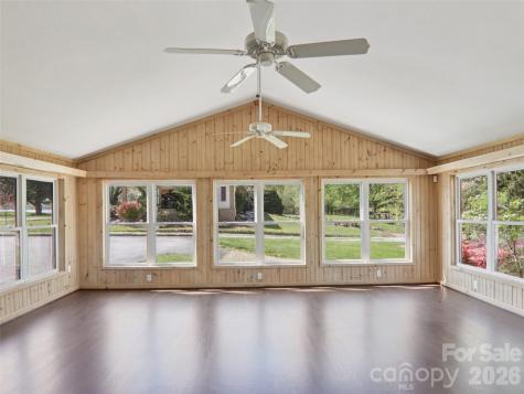 927 Ladson Road Mills River NC 28759