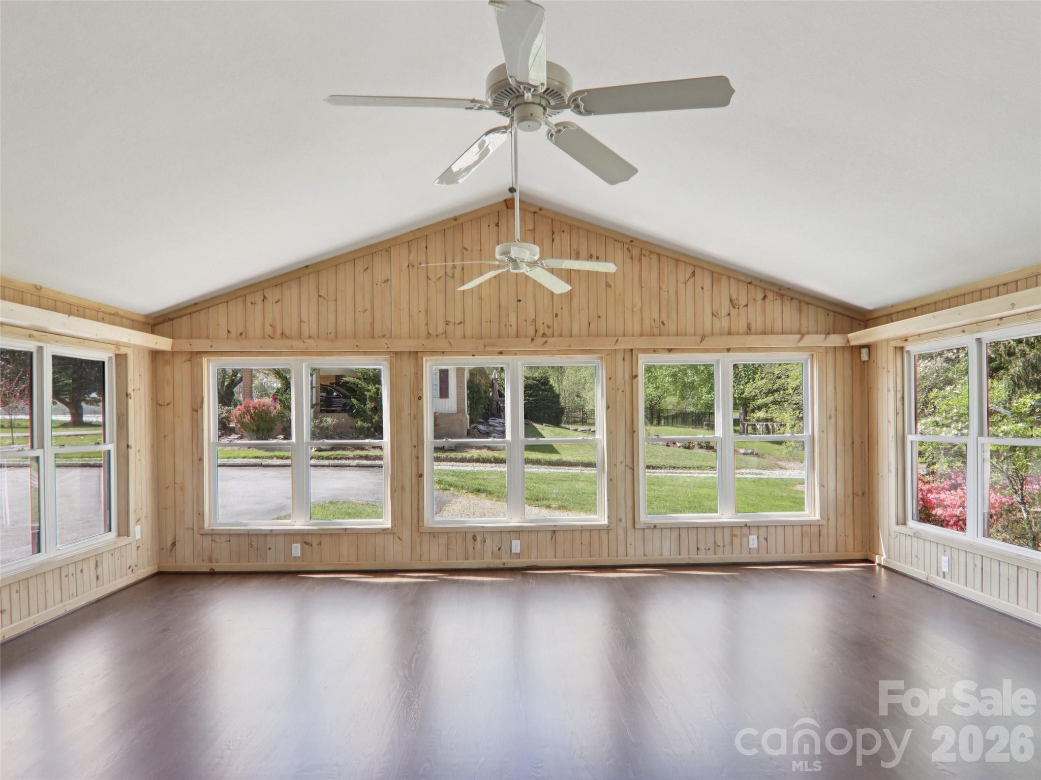 927 Ladson Road Mills River NC 28759