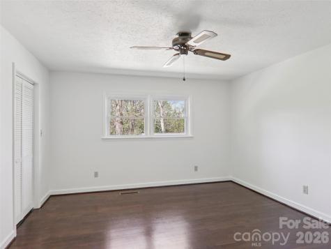 927 Ladson Road Mills River NC 28759