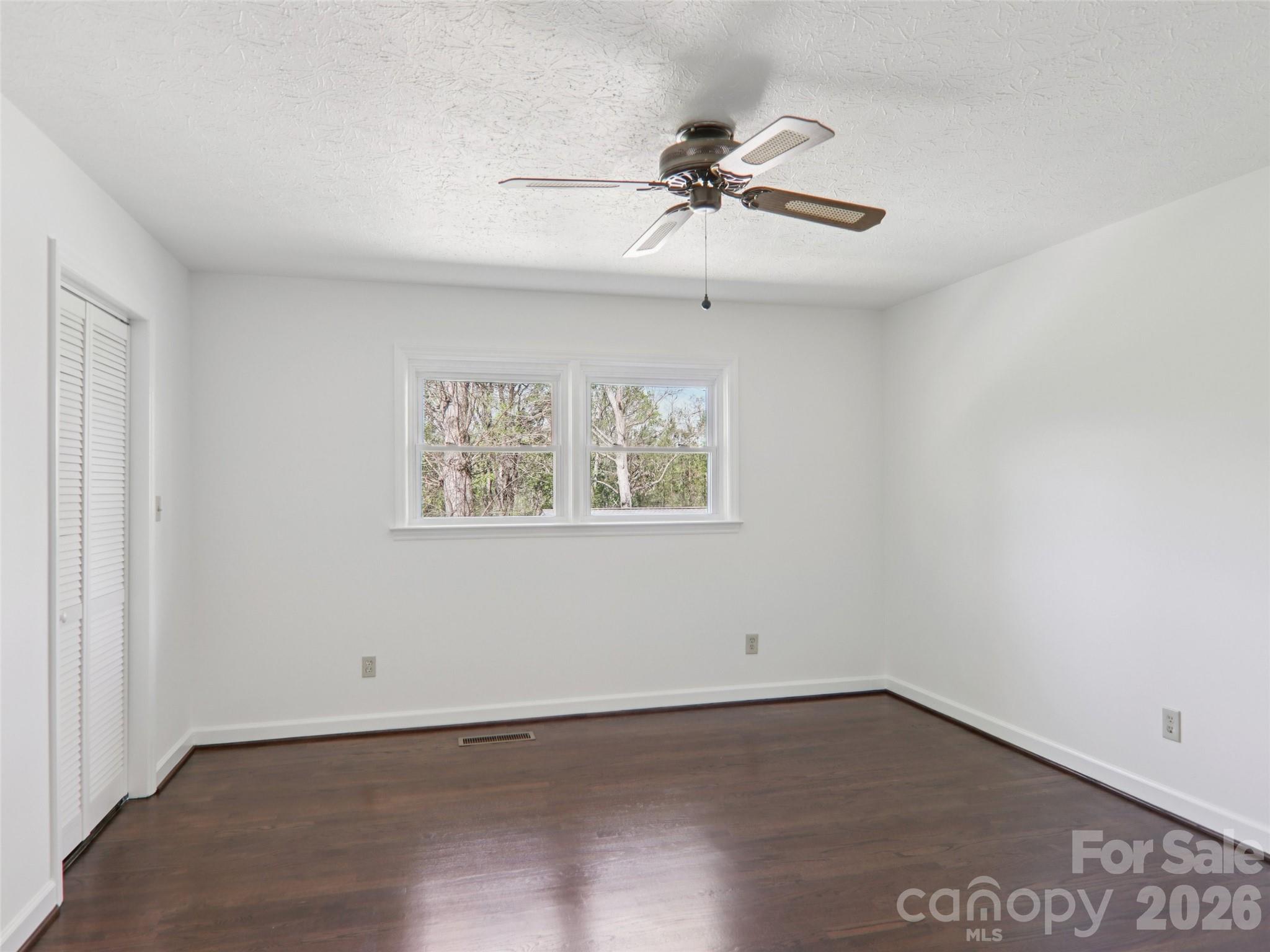 927 Ladson Road Mills River NC 28759