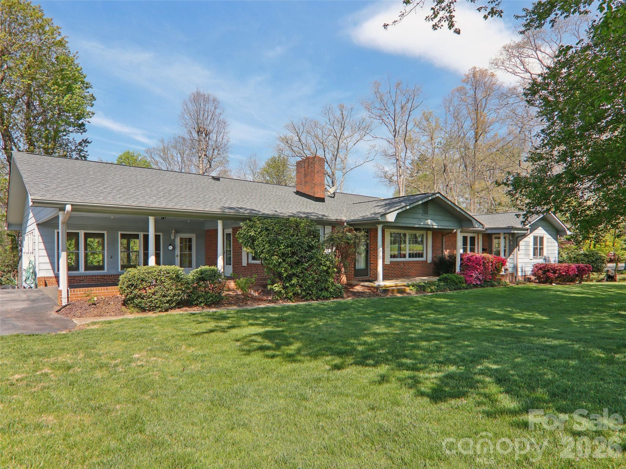 927 Ladson Road Mills River NC 28759