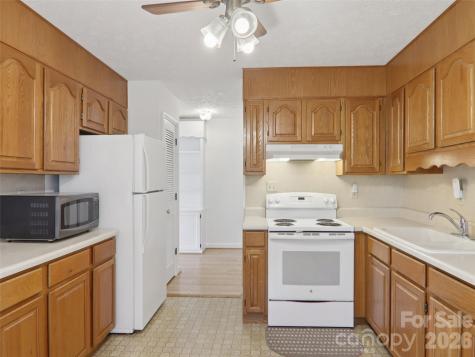 927 Ladson Road Mills River NC 28759