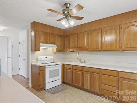 927 Ladson Road Mills River NC 28759