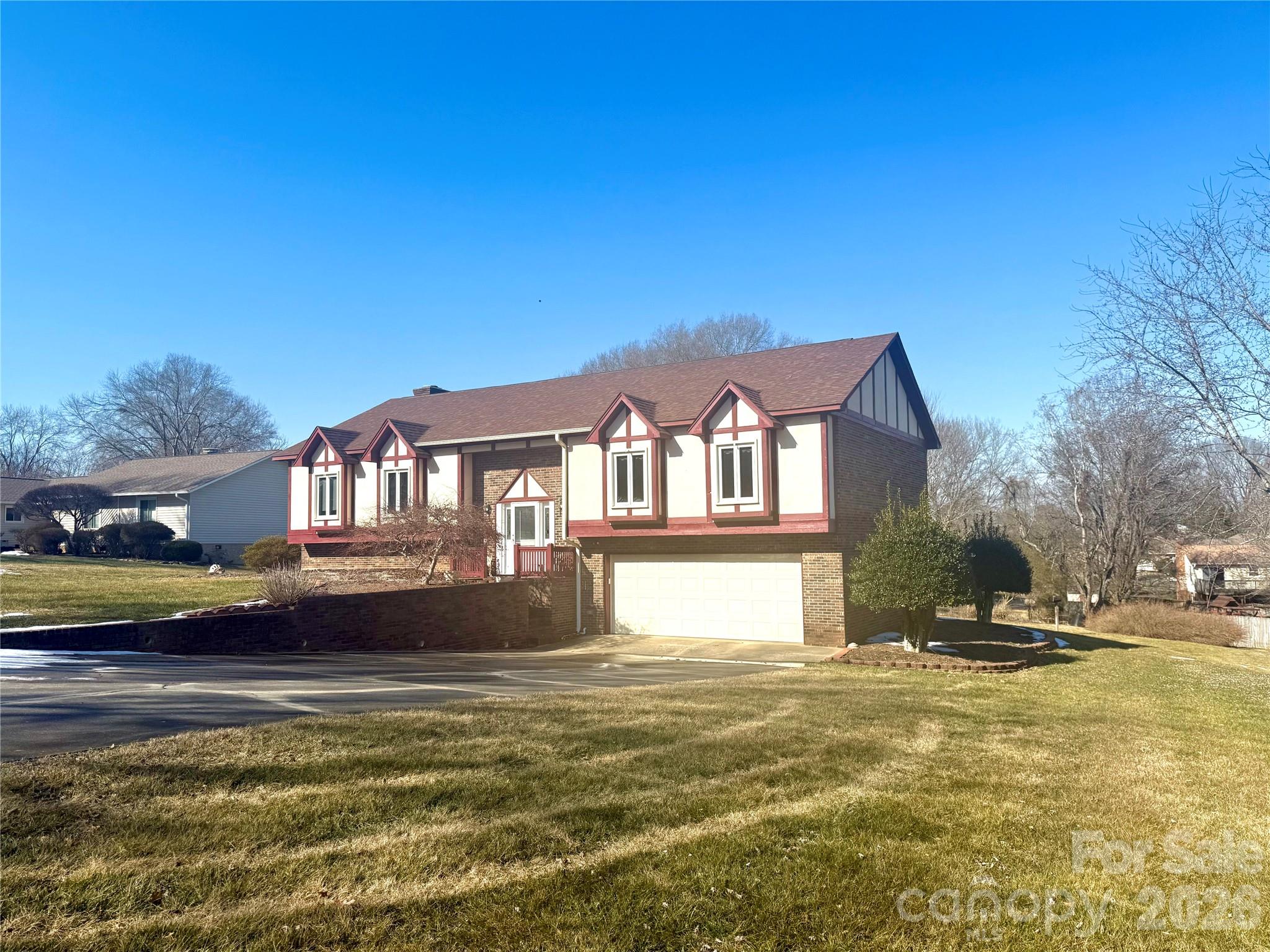 1015 36th Avenue Court NE Hickory NC 28601