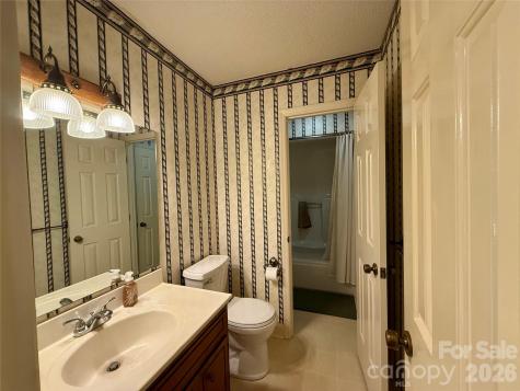 1015 36th Avenue Court NE Hickory NC 28601
