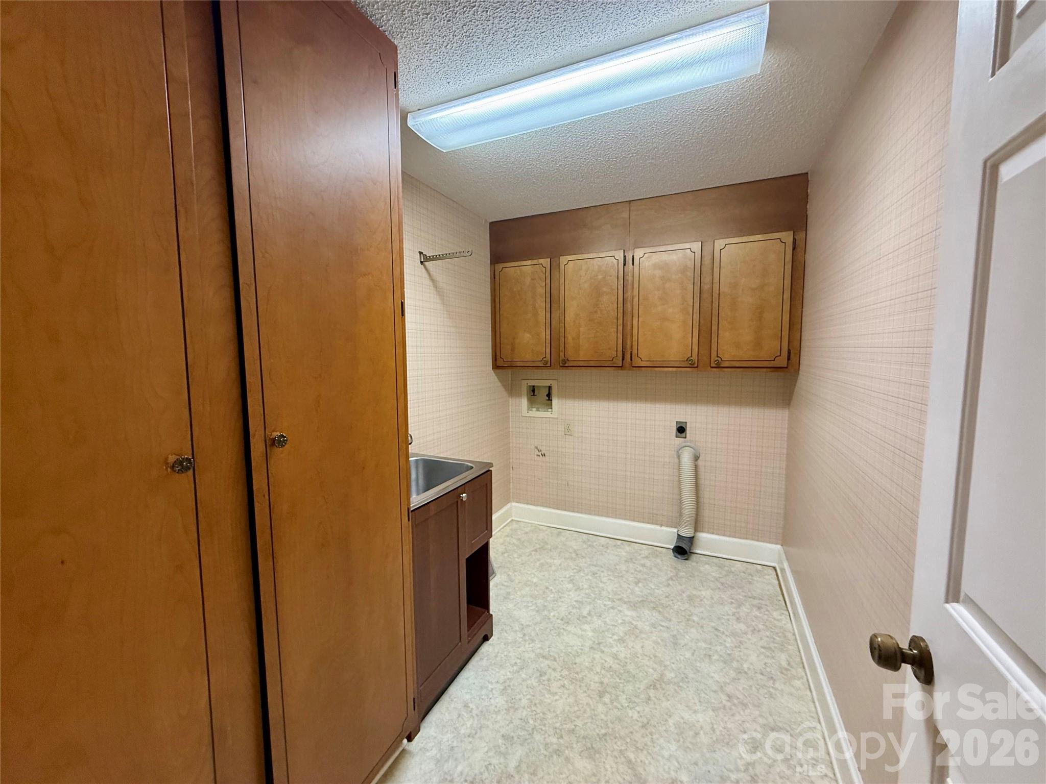 1015 36th Avenue Court NE Hickory NC 28601