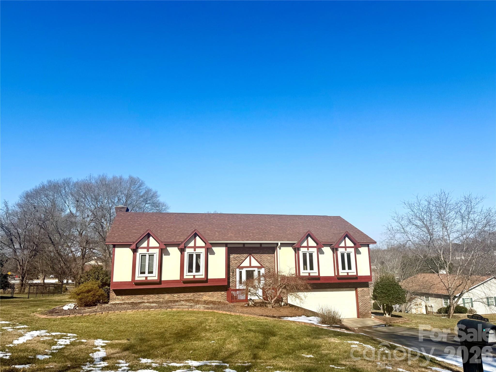 1015 36th Avenue Court NE Hickory NC 28601