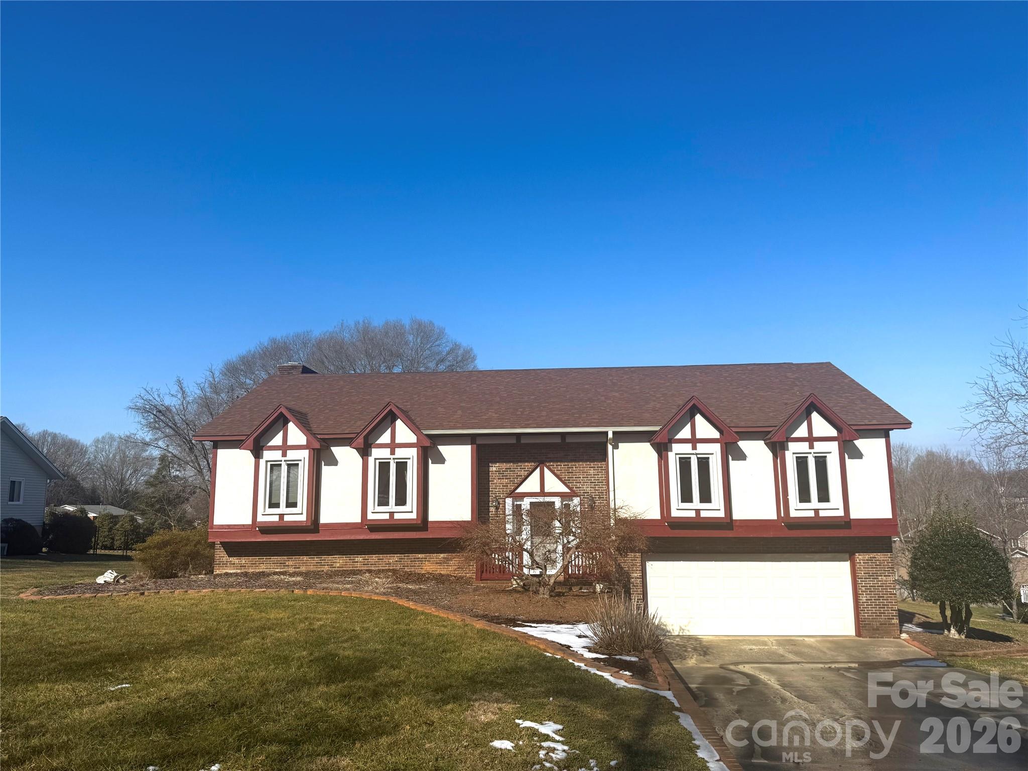 1015 36th Avenue Court NE Hickory NC 28601