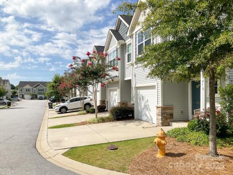 200 Button Willow Street Taylors SC 29687