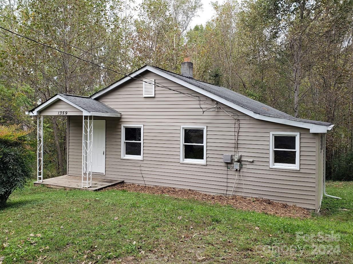 1359 15th Avenue NE Hickory NC 28601