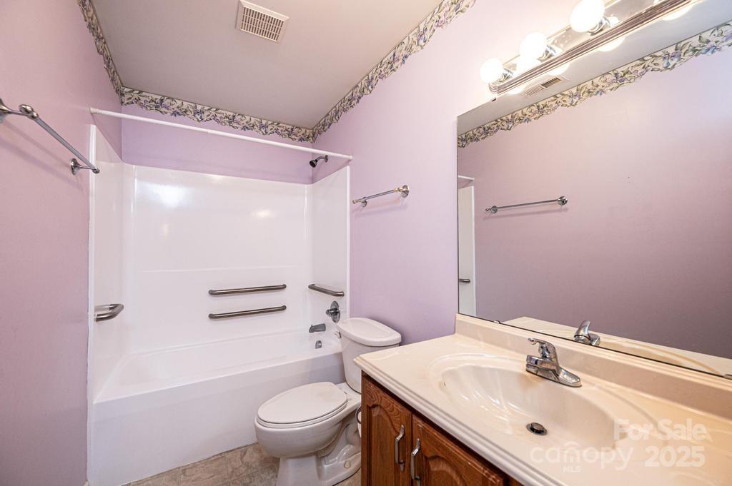 1687 Golden Cedar Lane Newton NC 28658