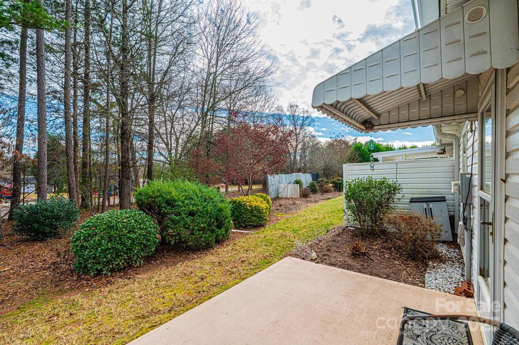 1687 Golden Cedar Lane Newton NC 28658