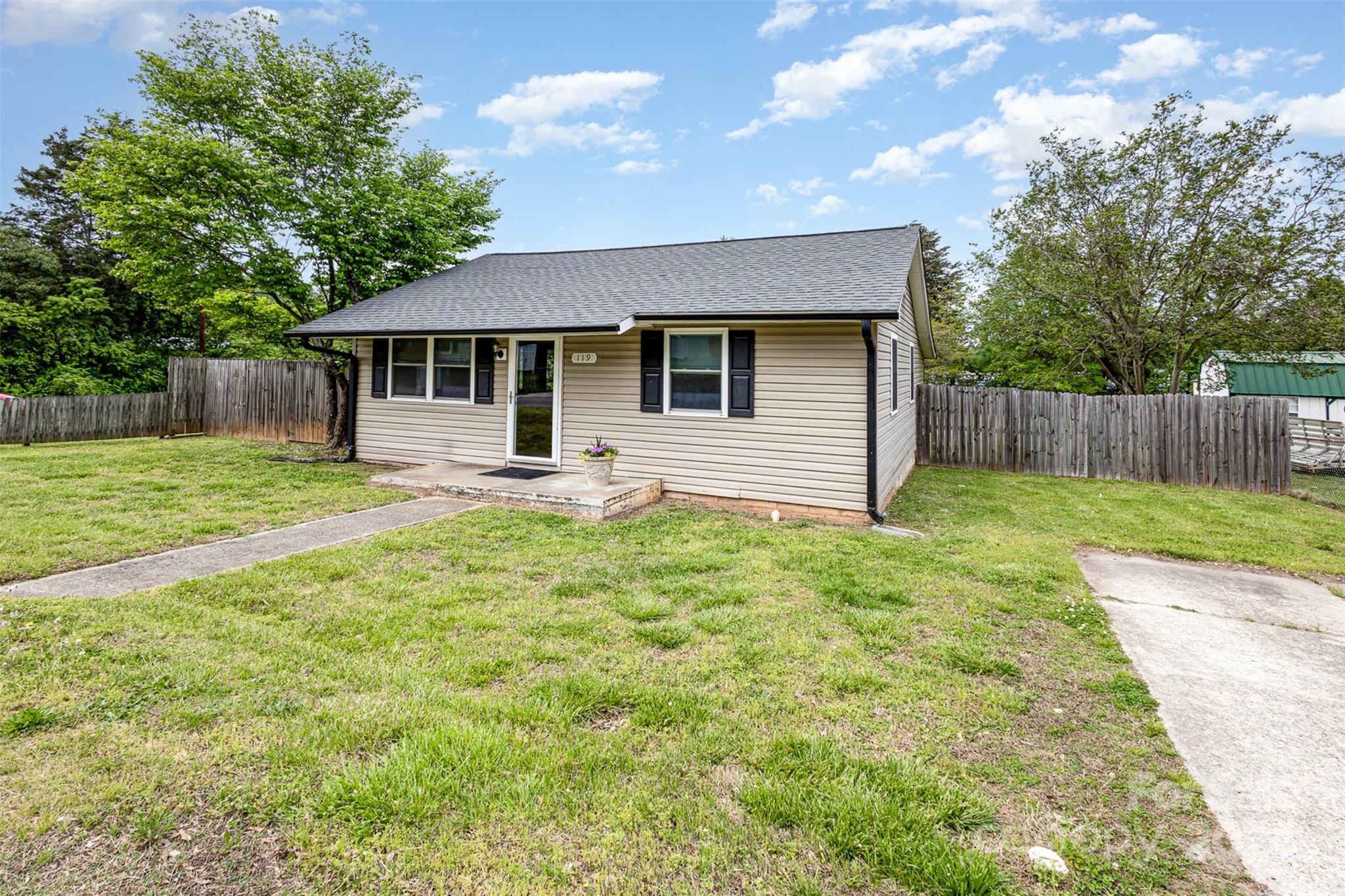 119 Whitman Circle Mooresville NC 28115
