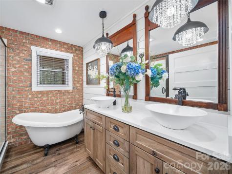 3502 Bolens Creek Road Burnsville NC 28714